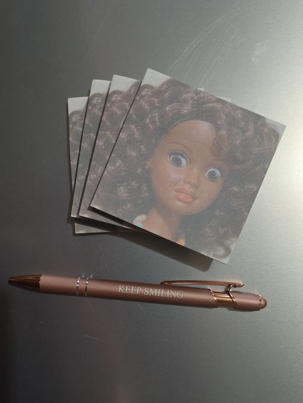 KEEP SMILING Rose Gold Stylist Pen with 4 Postit Notes